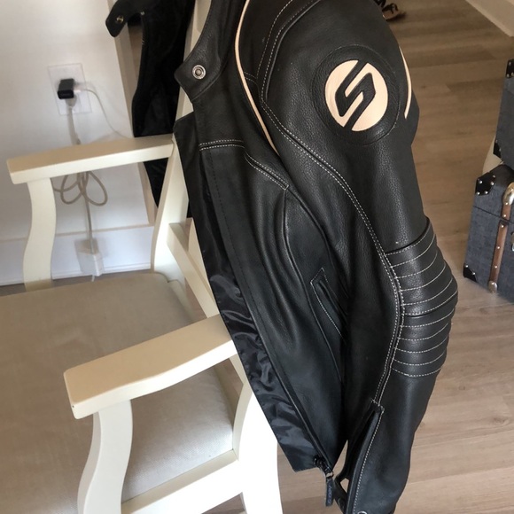 Motorcycle jacket - Picture 3 of 5